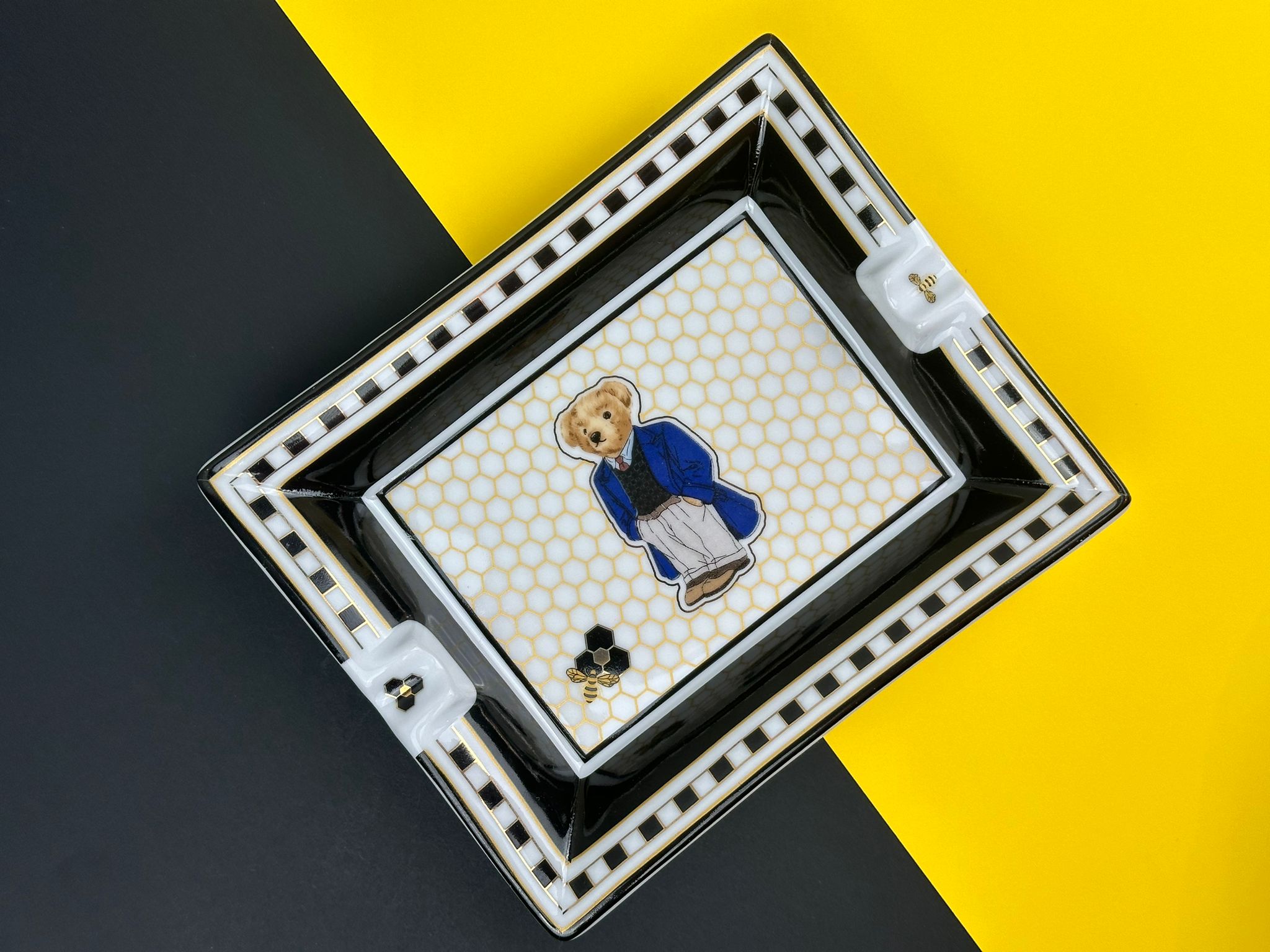 Honey Teddy Bear Porselen Kül Tablası